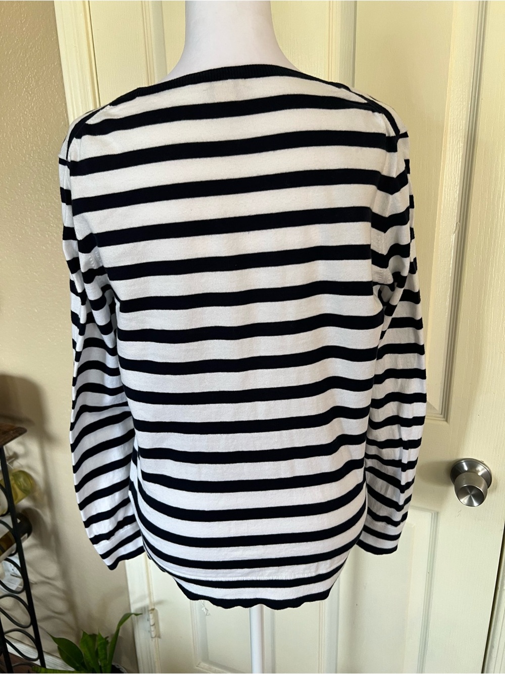 J.Crew Blackish-Blue White Striped 100% Cotton V-Neck Lightweight Sweater Size L - Picture 7 of 9